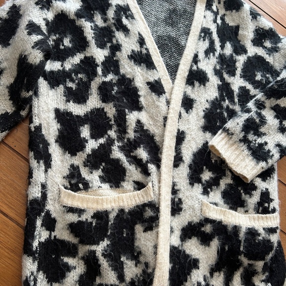 Forever 21 animal print cardigan small - Picture 2 of 5